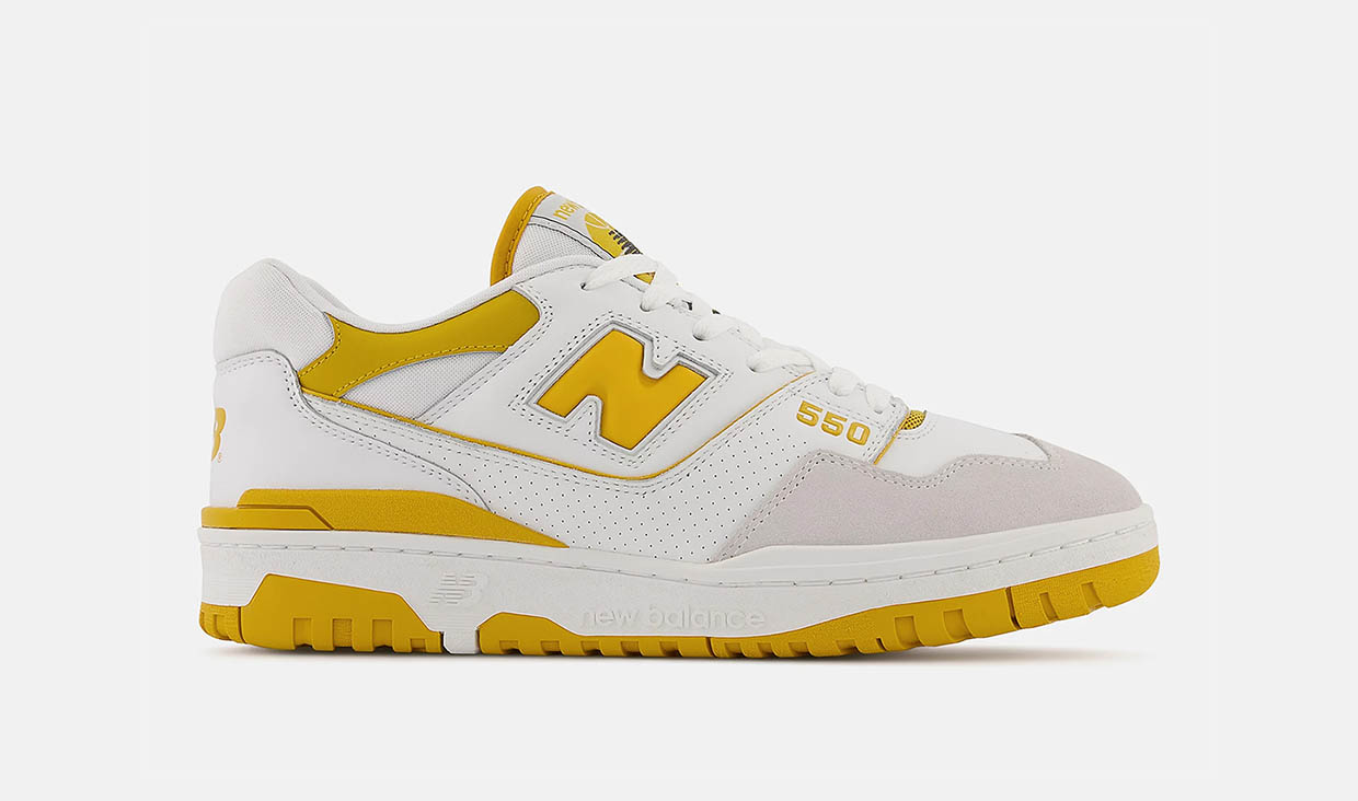 New Balance 550 Dipermak dengan Aksen Kuning